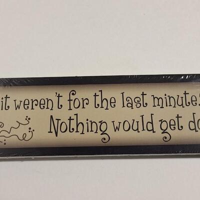 8 Wood Decor Plaques -Item# 434