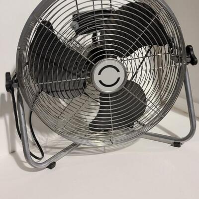 Large Metal Fan -Item# 437