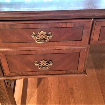 Lot #34  Pretty Kneehole Desk with great look!
