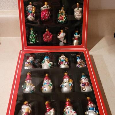 Lot 133: New Christmas Glass Deco Ornaments 