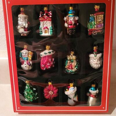 Lot 133: New Christmas Glass Deco Ornaments 