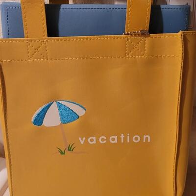 Lot 134: New Hallmark Vacation Tote Bags x 2