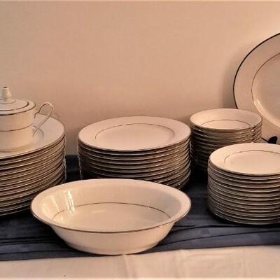 Lot #41  Large set of Noritake Fine China in the "Marseilles" pattern