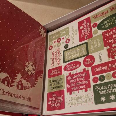 Lot 138: New Hallmark Christmas Instant Scrpabook 