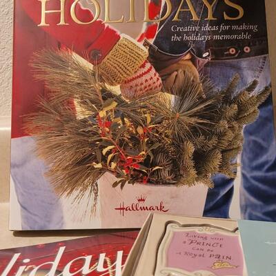 Lot 139: Assorted NEW Hallmark Holiday Collectibles - Books + Magnets