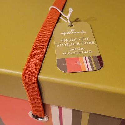 Lot 141: New Hallmark PHOTO CD Storage Cube