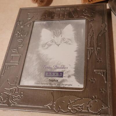 Lot 146: Assorted NEW Cat Theme Photo Frames + Grumpy Cat Plush