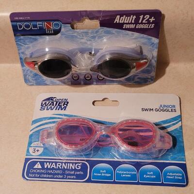 Lot 152: New Swimmimg Goggles x 2