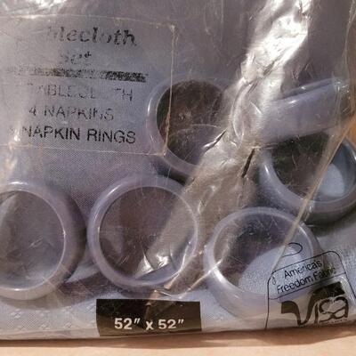 Lot 158: Vintage New REGENT Tablecloth w/ Napkin Holders 