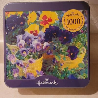Lot 160: New Hallmark 1000 pc. Puzzle 