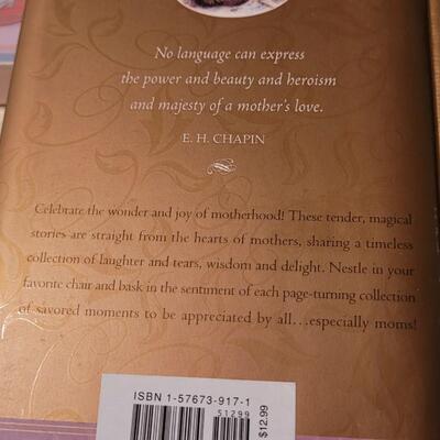 Lot 163: Assorted NEW HALLMARK Books + Gift Set 