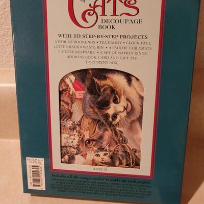 Lot 171: New Coloring, Decoupage + CD 