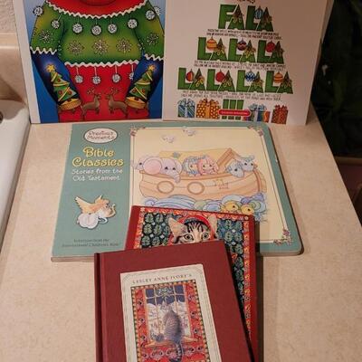 Lot 172: Assorted NEW Coloring Books  + Christmas Cats