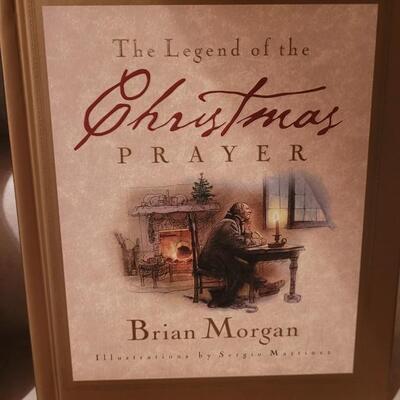 Lot 175: Assorted NEW Hallmark Christmas Themed Books 