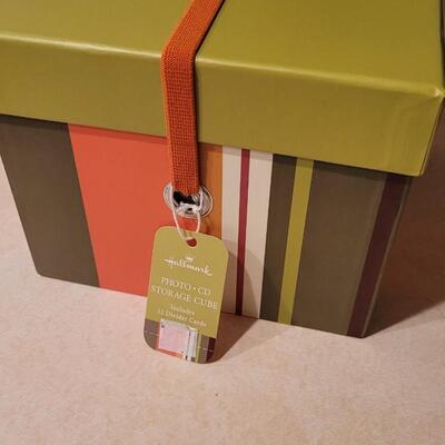 Lot 179: New Hallmark CD PHOTO Storage Cube