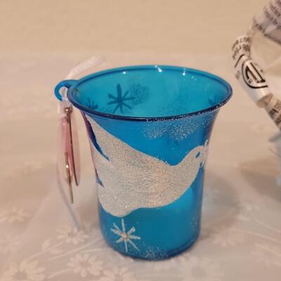Lot 182: Light Up Christmas Decor