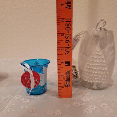 Lot 182: Light Up Christmas Decor