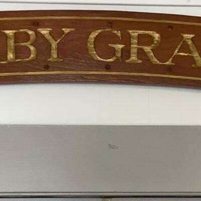 B1063 Wood Baby Grand Banner Style Wall Hanging