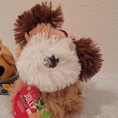 Lot 186: Animated Snowman and Dog