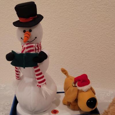 Lot 186: Animated Snowman and Dog
