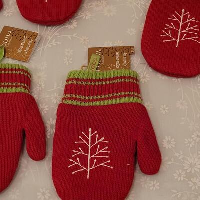 Lot 187: Godiva Decorative Mittens 