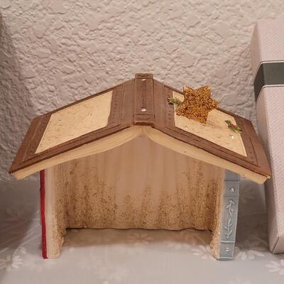 Lot 189: Christmas Small Plates, Ornaments and Tree Box