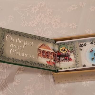 Lot 190: (3) Christmas Music Boxes