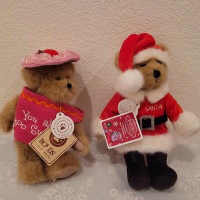 Lot 205: Boyd's Bears Santa Bear and Cupcake Bear