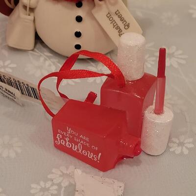 Lot 216: Christmas Ornament and Snowwoman Lot