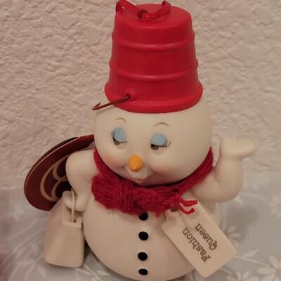 Lot 216: Christmas Ornament and Snowwoman Lot