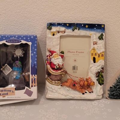 Lot 226: Christmas Picture Frame, Snowman and Small Wood Tree Block 