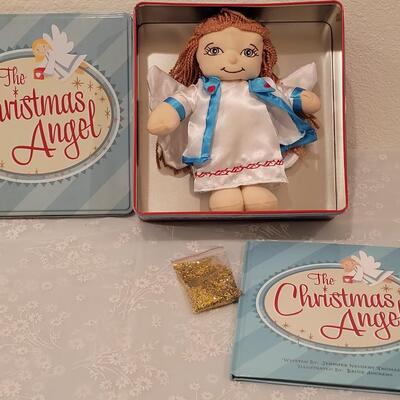 Lot 228: Hallmark Christmas Angel Tin with Angel, Glitter and Book