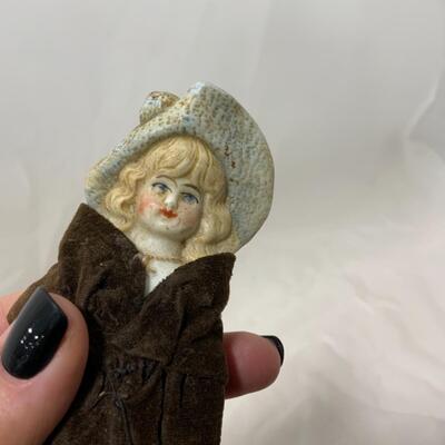 [12] ANTIQUE | All Original | Porcelain Straw-Bodied Doll 