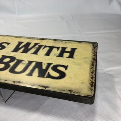 The Cook’s Buns Sign