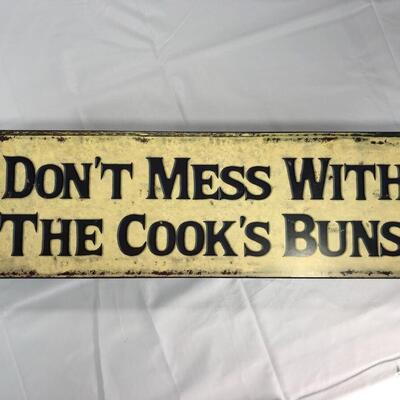 The Cookâ€™s Buns Sign