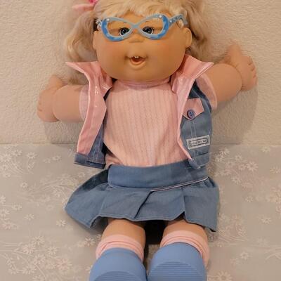 Lot 266: Cabbage Patch Doll