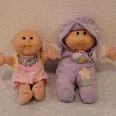 Lot 267: Cabbage Patch Dolls