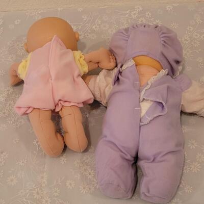 Lot 267: Cabbage Patch Dolls