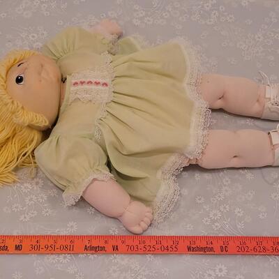 Lot 268: 1984 Original Cabbage Patch Doll 