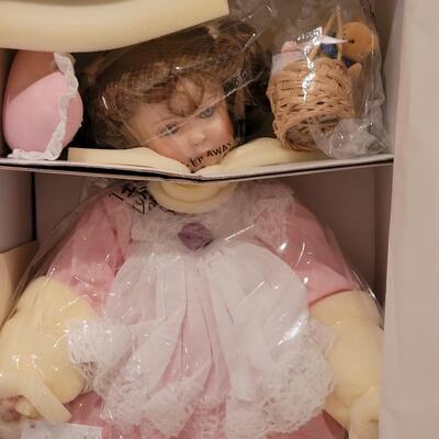 Lot 272: Royal Treasures Collection Little Miss Holly Day