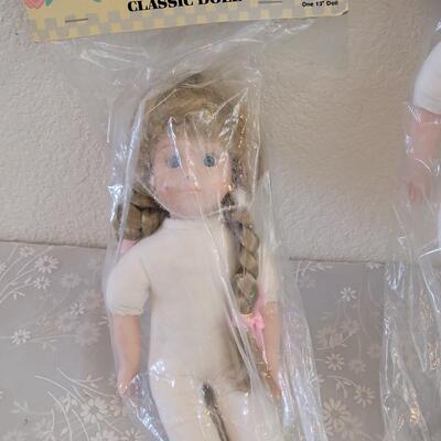 Lot 293: Just for Keeps Doll Lot