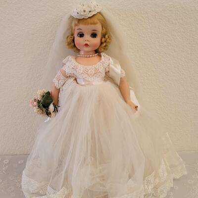 Lot 300: Vintage MADAME ALEXANDER Bride Doll (no box)