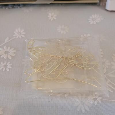 Lot 319: Cat Photo Frames, Book and Paperclips