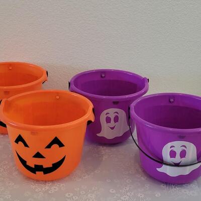 Lot 343: Light Up Halloween Buckets (4)