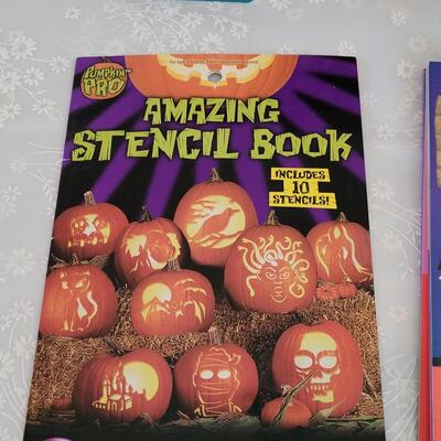 Lot 344: Speak & Repeat Witch, Pumpkin Paint, Carving Set and Stencils 