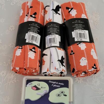 Lot 348: Halloween Dish Towels and Miracle Melting Spooky Ghosts