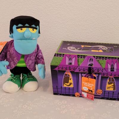 Lot 355: Animated Dancin' Frankenstein and Creaky, Squeaky Treat House