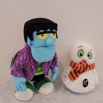 Lot 363: Animated Dancing Frankenstein and Arn Flapping Ghost 