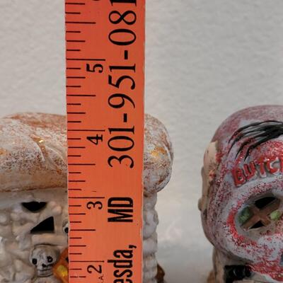 Lot 368:  Halloween Ceramic Deco