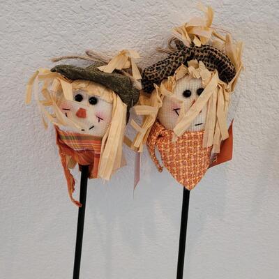 Lot 379: Spider Wind Chime and Scarecrow Deco for Potted Plant or Arrangement